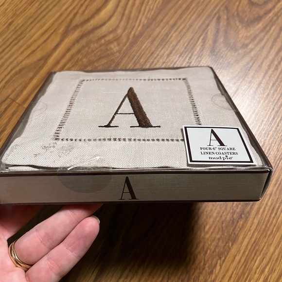 NIB Monogrammed Linen Square Cocktail Napkins Initial 'A' Brown Tan Set of Four - Picture 2 of 4